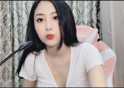 Clip sex em Kaa Mii vú to bướm sạch hồng hồng thủ dâm